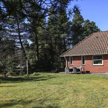 Ferienhaus Holiday L *